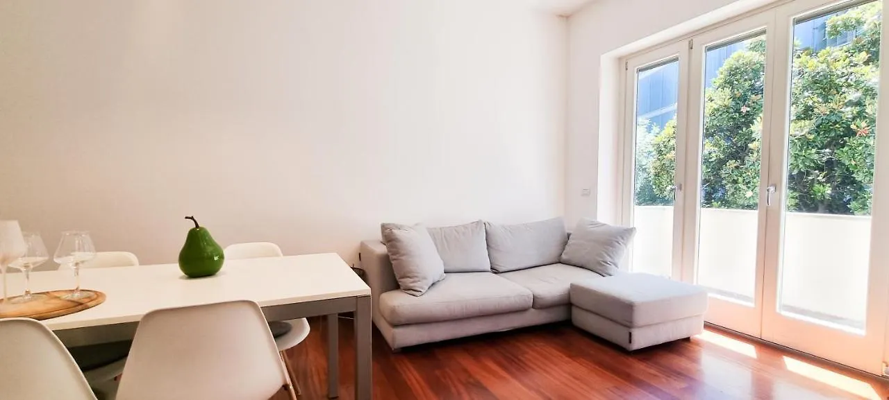 Joivy Superb Flat, 2 Balconies & Skyscrapers View Apartment Milan