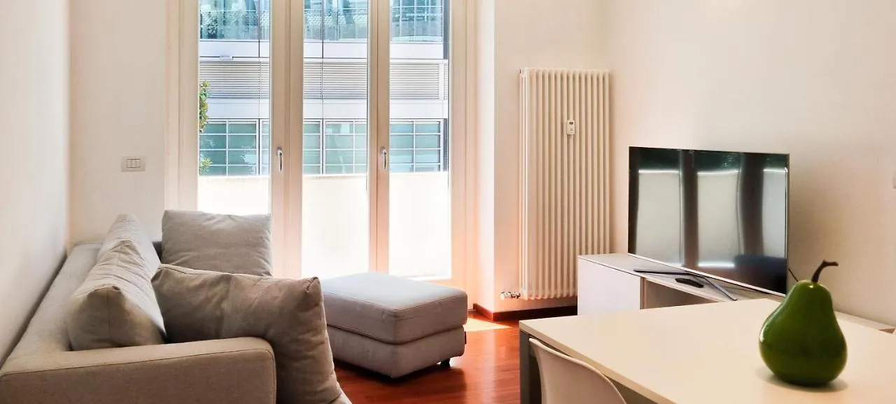 Joivy Superb Flat, 2 Balconies & Skyscrapers View Apartment Milan Italy