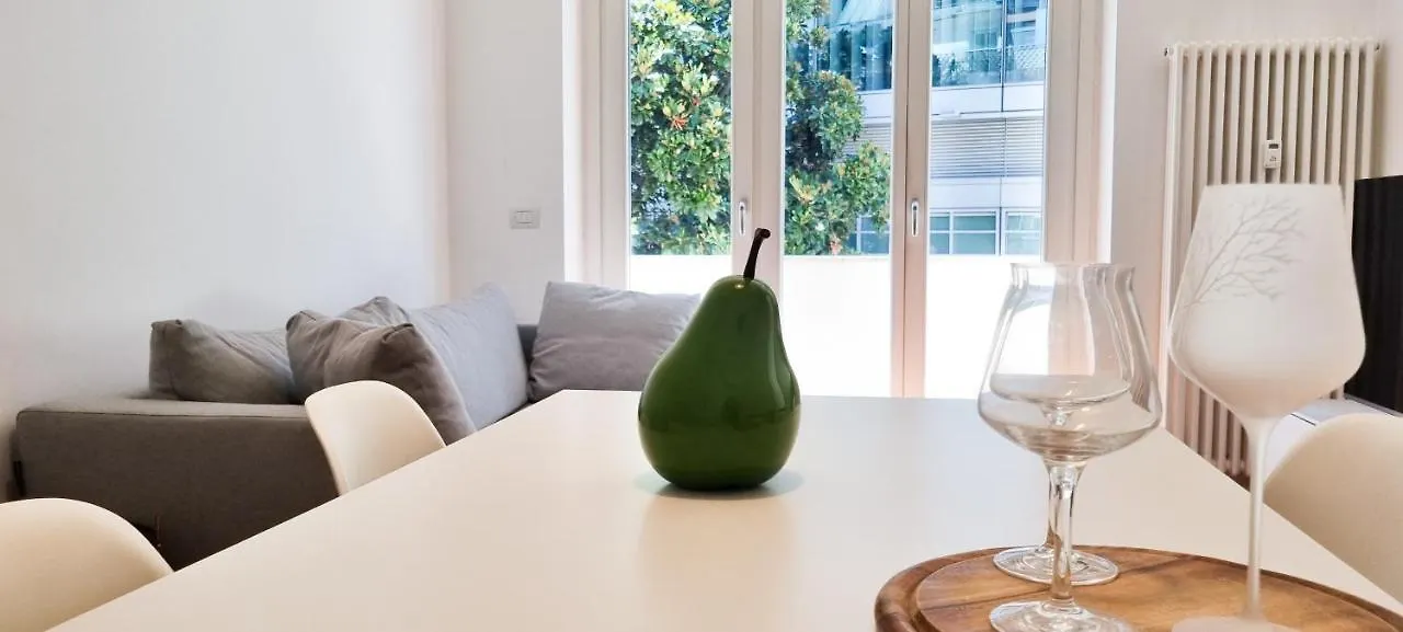 Joivy Superb Flat, 2 Balconies & Skyscrapers View Apartment Milan 0*,  Italy